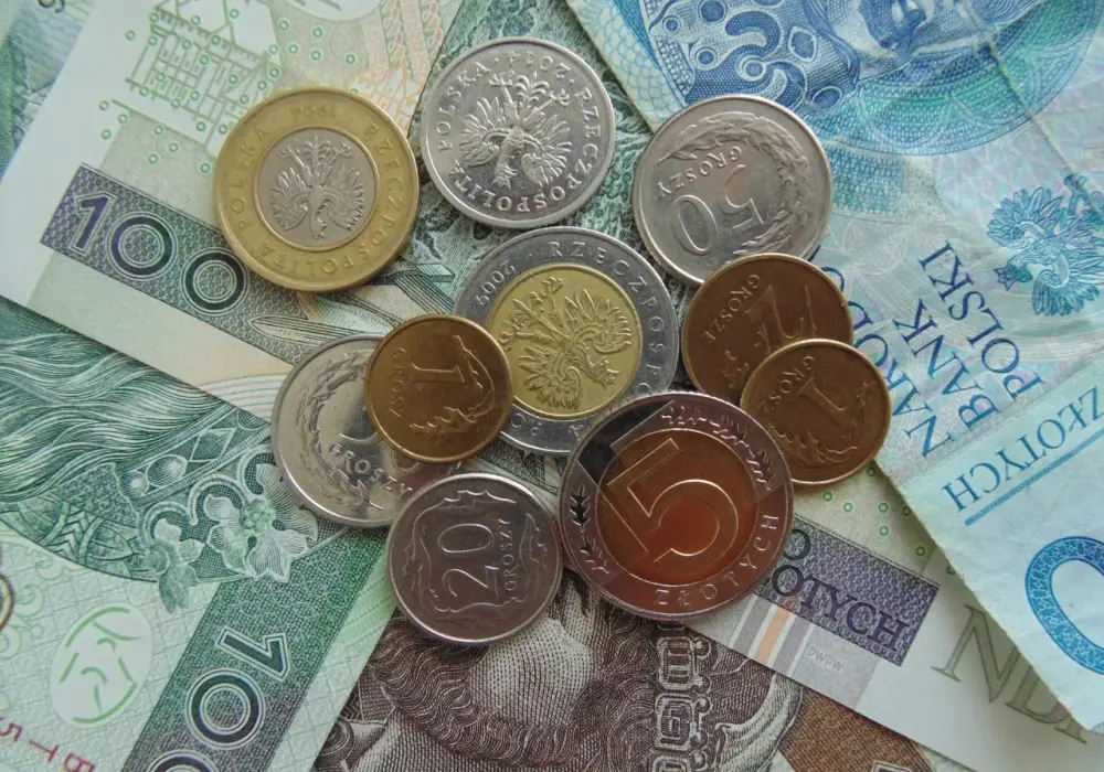 Czy warto inwestować w waluty? Odkryj ryzyka i korzyści tej decyzji