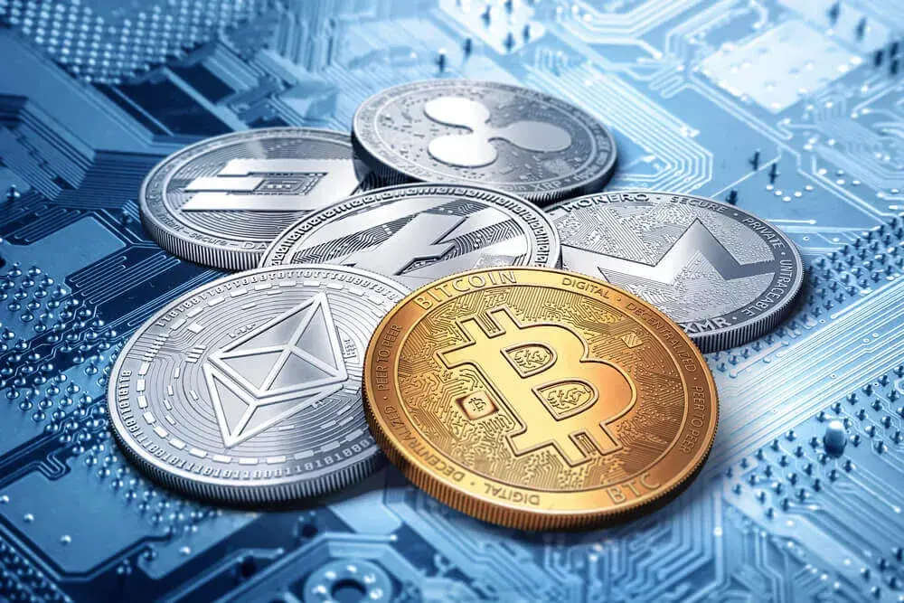 Na czym polega inwestowanie w kryptowaluty? Kluczowe strategie i pułapki