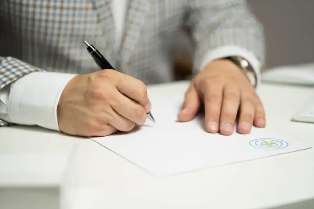 Zdjęcie Ile trwa przedterminowy wykup obligacji skarbowych? Sprawdź szczegóły.